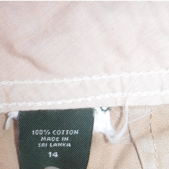 Eddie Bauer Women's 14 Tan Khaki Cargo Shorts Cotton Outdoor Casual 10 Inseam - Picture 4 of 9